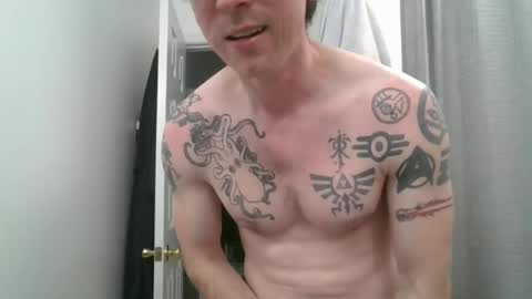 Snapshot of scottiehottie42 chatting on 01.21.25 scottiehottie42 online show from 01.21.25