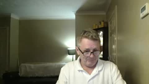 Snapshot of scottsman214 chatting on 12.22.24 James online show from 12.22.24