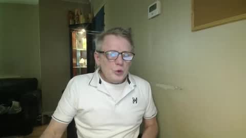 Snapshot of scottsman214 chatting on 04.05.26 James online show from 04.05.26