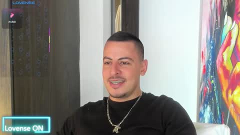 Snapshot of scotty_music chatting on 11.13.25 Ricardo online show from 11.13.25