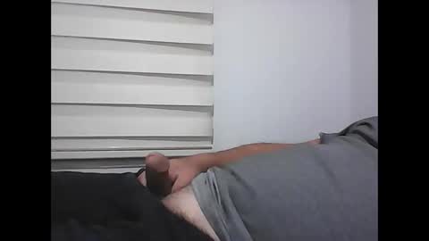 Snapshot of screw2 chatting on 11.24.25 Evren online show from 11.24.25