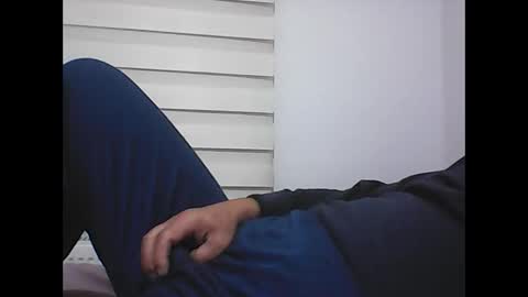 Snapshot of screw2 chatting on 12.14.25 Evren online show from 12.14.25