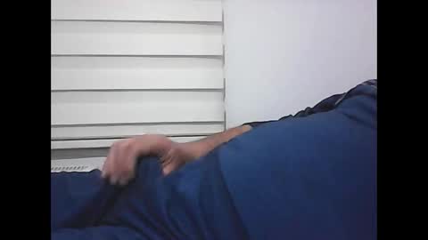 Snapshot of screw2 chatting on 02.04.26 Evren online show from 02.04.26