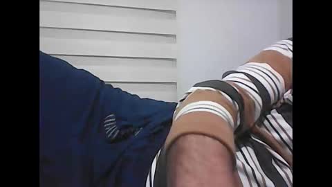 Snapshot of screw2 chatting on 02.20.26 Evren online show from 02.20.26