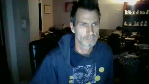 Snapshot of scroach11 chatting on 04.25.26 GettOffMyLawn online show from 04.25.26