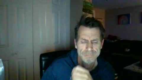 Snapshot of scroach11 chatting on 05.07.26 GettOffMyLawn online show from 05.07.26