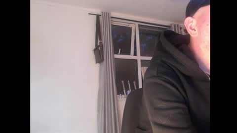 Snapshot of seafordsatana chatting on 10.18.25 seafordsatana online show from 10.18.25