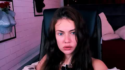 Sea Jorji online show from 10.15.25