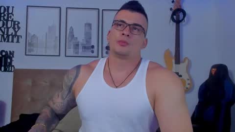 Snapshot of sean_carrera69 chatting on 11.08.25 Sean Carrera online show from 11.08.25