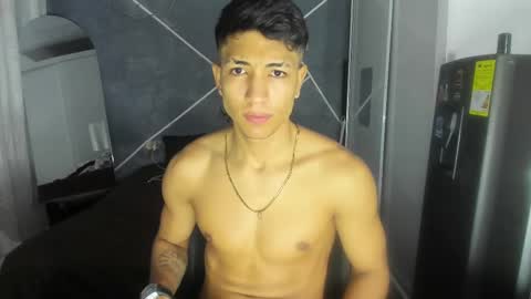 Snapshot of sean_scoth2 chatting on 03.10.25 Sean Scoth online show from 03.10.25