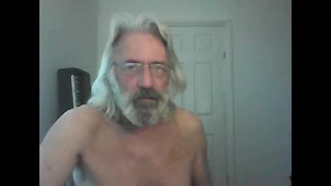 Snapshot of seantheflyer chatting on 05.25.26 seantheflyer online show from 05.25.26