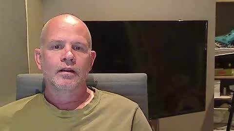 Snapshot of seargents chatting on 10.21.25 seargents online show from 10.21.25