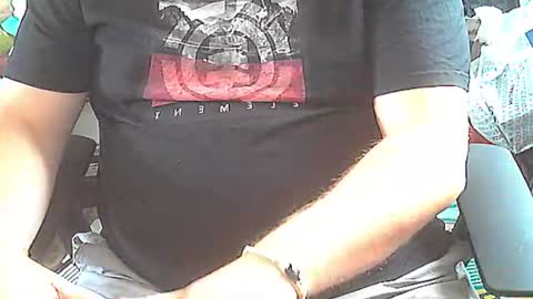Snapshot of seathrough chatting on 06.11.26 Falco J online show from 06.11.26