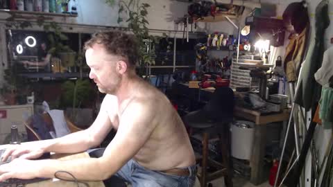 Seattlemanwhore online show from 10.24.25