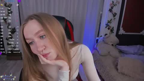 Snapshot of seavia chatting on 11.05.25 Sea online show from 11.05.25