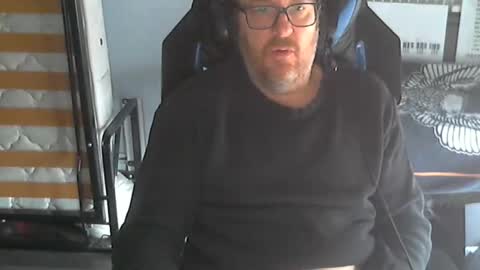 Snapshot of seba881975 chatting on 11.17.25 Sba Fr online show from 11.17.25