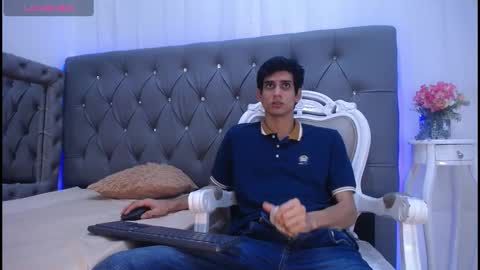 sebalexis7 online show from 10.28.25