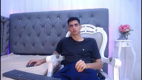 sebalexis7 online show from 10.30.25