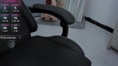 Snapshot of sebas__23 chatting on 02.19.25 Sebastin online show from 02.19.25