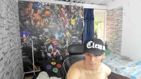 Snapshot of sebas_jusa chatting on 04.11.26 sebas jusa online show from 04.11.26