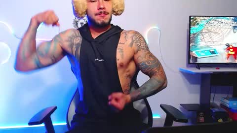 Snapshot of sebastian_025 chatting on 10.21.25 Sebastian online show from 10.21.25