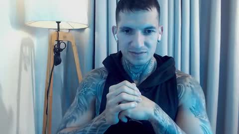 Snapshot of sebastian_muss chatting on 09.17.25 Sebastian online show from 09.17.25