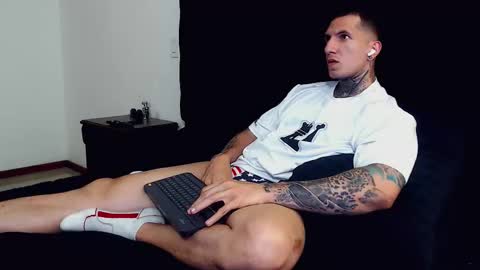 Snapshot of sebastian_muss chatting on 10.06.25 Sebastian online show from 10.06.25