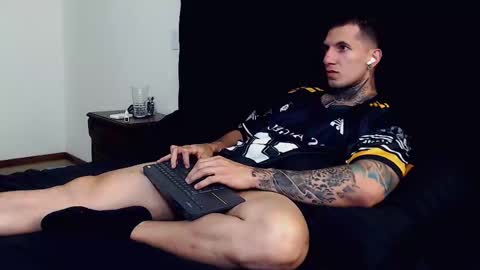 Snapshot of sebastian_muss chatting on 10.09.25 Sebastian online show from 10.09.25