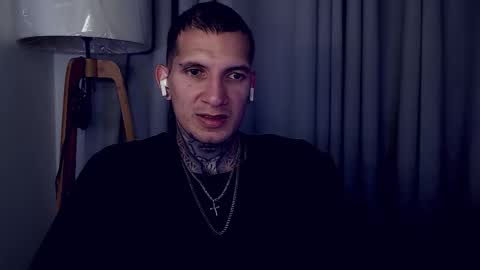 Snapshot of sebastian_muss chatting on 10.11.25 Sebastian online show from 10.11.25