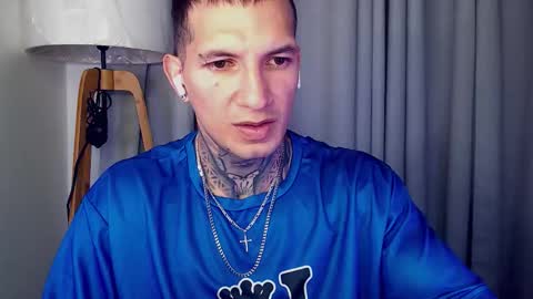 Snapshot of sebastian_muss chatting on 10.12.25 Sebastian online show from 10.12.25