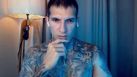 Snapshot of sebastian_muss chatting on 11.04.25 Sebastian online show from 11.04.25