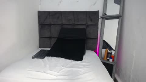 sebastian n alinson online show from 12.02.24