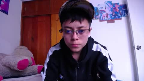 Snapshot of sebastian_posse chatting on 10.12.25 Myystiic online show from 10.12.25