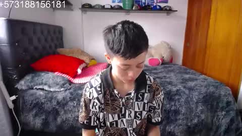 Snapshot of sebastian_posse chatting on 11.13.25 Myystiic online show from 11.13.25