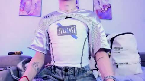 Snapshot of sebastianhilton chatting on 03.01.26 . INDEPENDENT MODEL online show from 03.01.26