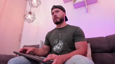 Instagram jeanpaulfit  online show from 12.26.24