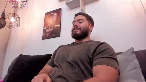 Snapshot of sebastianvilla__ chatting on 10.06.25 Instagram jeanpaulfit online show from 10.06.25