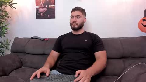 Snapshot of sebastianvilla__ chatting on 10.18.25 Instagram jeanpaulfit online show from 10.18.25