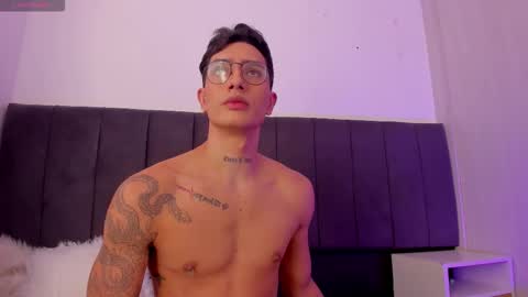 SEBASTIAN PALACIO online show from 11.23.25