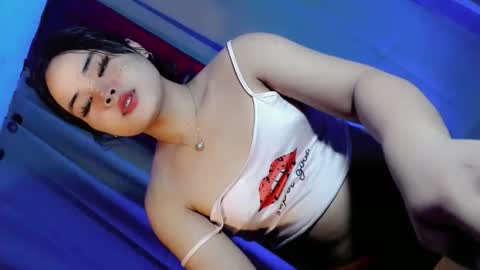 Snapshot of secret_affair18 chatting on 02.27.26 kwen online show from 02.27.26