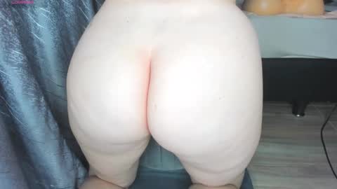 Snapshot of secret_daniell1 chatting on 10.04.25 Daniela online show from 10.04.25