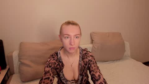 Amanda and  pair in a real life we love each other but can play with you online show from 01.16.25