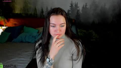 Snapshot of secret_goddes chatting on 09.28.25 Catrin Mo Tu We Th Fr 5 GMT 3am-9am online show from 09.28.25