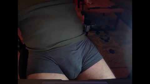 Snapshot of secret_neighbor_ chatting on 10.04.25 secret_neighbor_ online show from 10.04.25