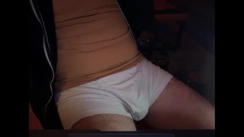 Snapshot of secret_neighbor_ chatting on 10.05.25 secret_neighbor_ online show from 10.05.25