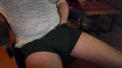 Snapshot of secret_neighbor_ chatting on 11.12.25 secret_neighbor_ online show from 11.12.25