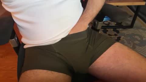 Snapshot of secret_neighbor_ chatting on 11.13.25 secret_neighbor_ online show from 11.13.25