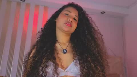 Snapshot of secretestrella chatting on 07.18.26 secretestrell online show from 07.18.26