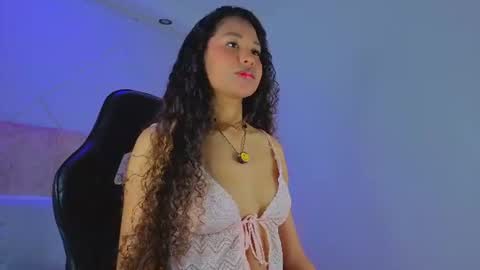 Snapshot of secretestrella chatting on 07.20.26 secretestrell online show from 07.20.26