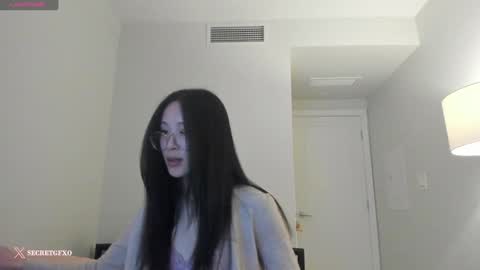 Snapshot of secretgirlfriendxo chatting on 02.04.25 Angela online show from 02.04.25